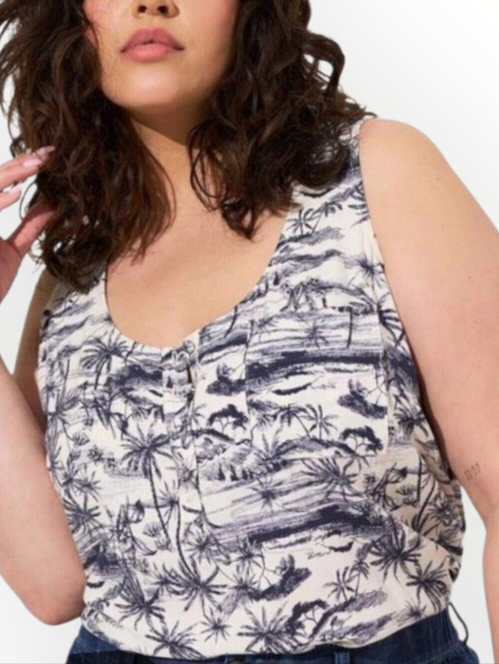 Torrid 00 Sleeveless Tropical Hawaiian Print Tank Top in Navy and White